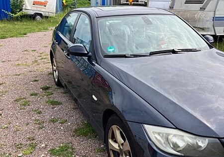 BMW 318i -