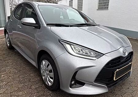 Toyota Yaris 1.5-l-VVT-i Style*KAMERA*LED*ACC