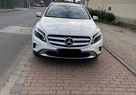 Mercedes-Benz GLA 200 Urban Urban