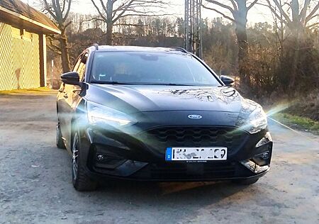Ford Focus Turnier ST-Line AHK Head-up Display