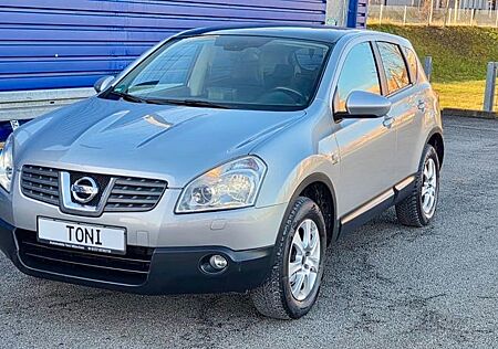 Nissan Qashqai Tekna 4X4-Automatik-Panorama-Navi