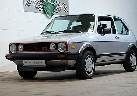 VW Golf Volkswagen 1 GTI 1,8 L - 5-Gang und Stahlschiebedach