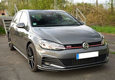 VW Golf Volkswagen 2.0 TSI DSG GTI Performance ACC Pano AHK