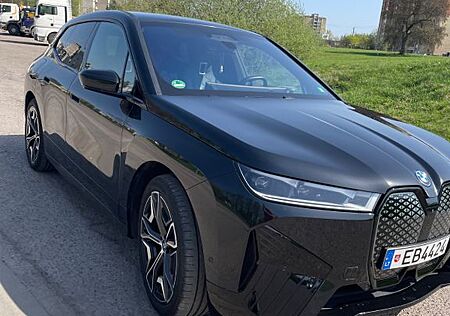 BMW iX xDrive50 -