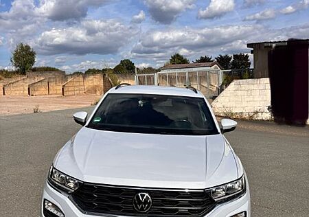 VW T-Roc Volkswagen 1.5 TSI DSG ACTIVE ACTIVE