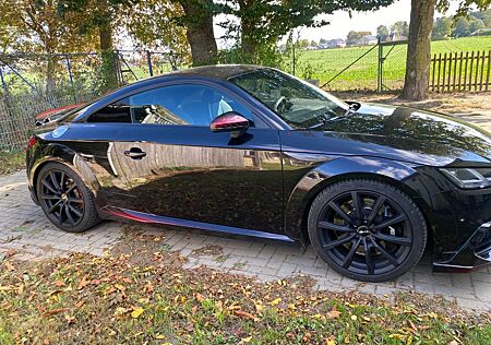 Audi TTS Coupe 2.0 TFSI S tronic quattro -