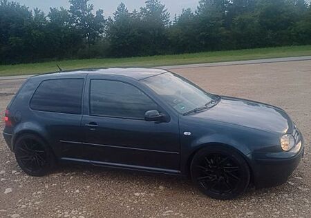 VW Golf Volkswagen 2.8 V6 4motion V6