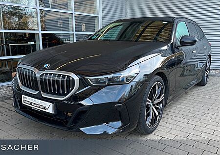 BMW 540d A xDrive Tou M-Sport,Pano,AHK,DAProf,Autom