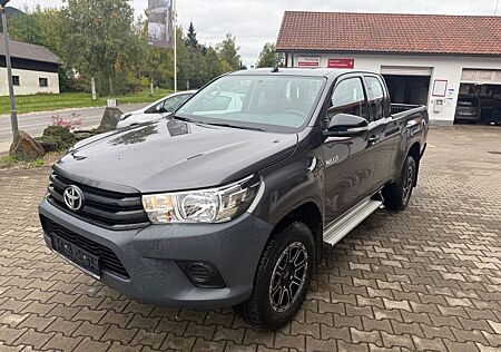 Toyota Hilux Extra Cab Duty 4x4
