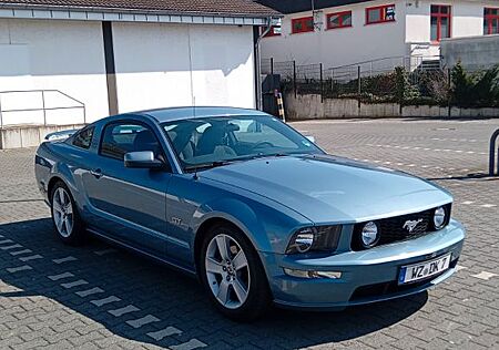 Ford Mustang GT V8 4,6 unfallfrei, Schalter