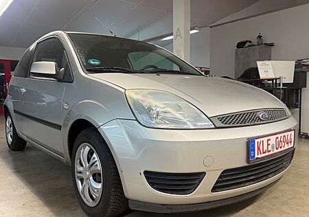Ford Fiesta Ambiente 1.3L 69PS TÜV 12.2026