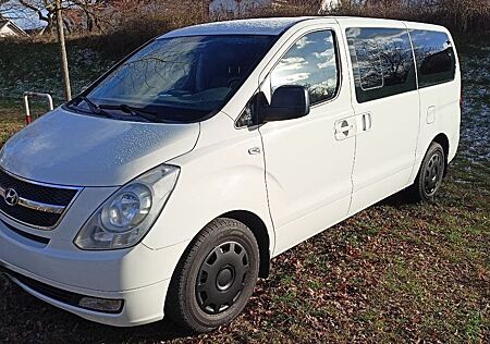 Hyundai H-1 Vollausstattung, 1. Hand, 8-fach bereift