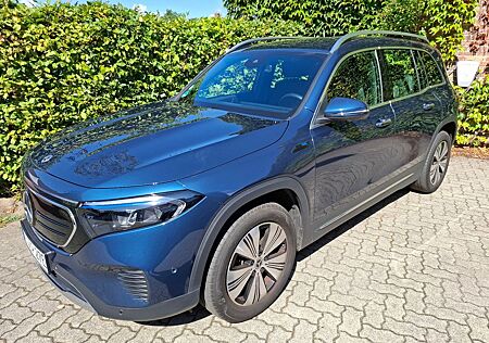Mercedes-Benz EQB 250 -svenmeier