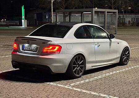 BMW 135i Coupé DKG M Performance Vollausstattung