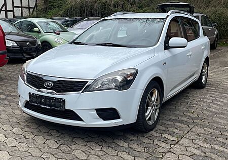 Kia Cee'd Ceed 1.6 90 PS Kombi Klima TÜV 04.27