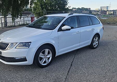 Skoda Octavia 1.6 TDI DSG Ambition Combi Ambition