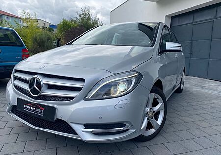 Mercedes-Benz B 180 *Sportp.*Xeno*Nav*AHK*