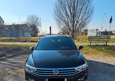 VW Passat Variant Volkswagen 2.0TDI DSG Elegance+MatrixLED....