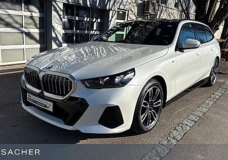 BMW 540d xDrive Tou M Sport,Pano,AHK,DAPro.Sthz.