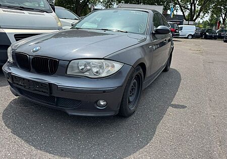 BMW 120i 120 Baureihe 1 Lim. . Aut. Leder