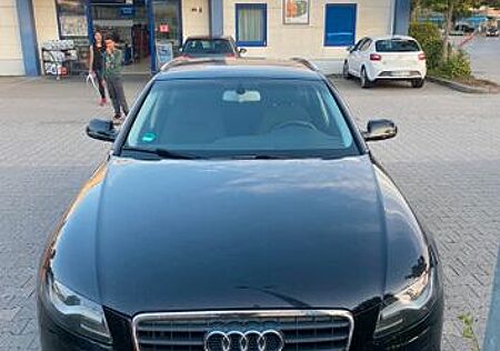 Audi A4 2.7 TDI (DPF) multitr. Attraction Avant A...