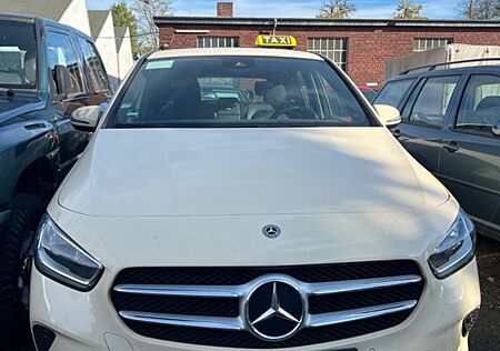 Mercedes-Benz B 180 d DCT -