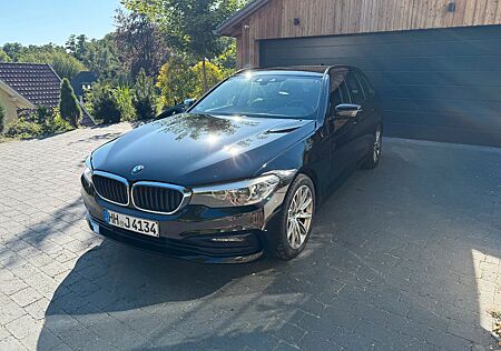 BMW 540i xDrive Touring Sport Line