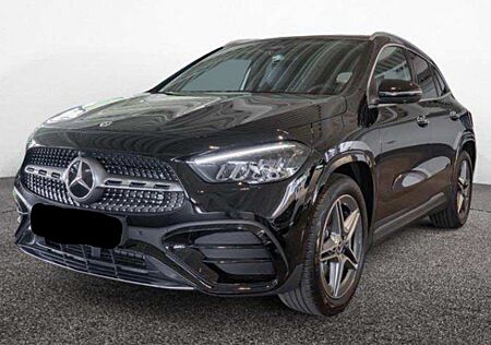 Mercedes-Benz GLA 200 DCT -