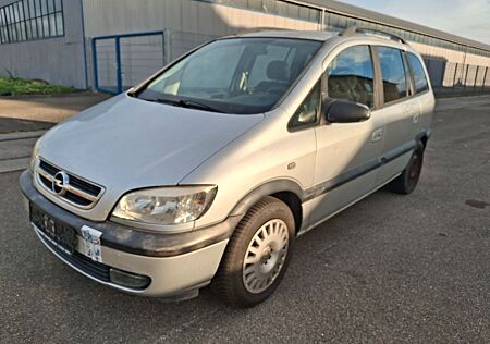 Opel Zafira A Basis