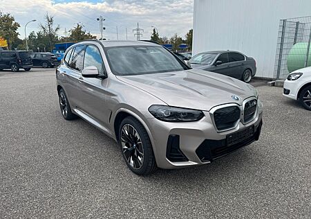 BMW iX3 IMPRESSIVE IMPRESSIVE