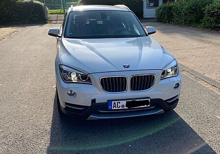 BMW X1 sDrive18i xLine/Leder/PDC/Checkhe./8xFach