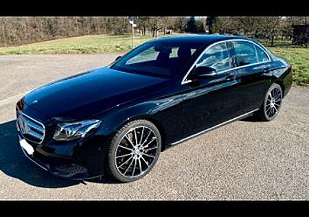 Mercedes-Benz E 350 E 350d AMG Line Autom. AMG Line