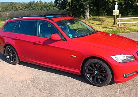 BMW 318i Touring *PANO* PDC*KLIMA*8-fach bereift*