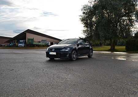 VW Golf Volkswagen 2.0 TDI DSG BMT GTD Variant GTD
