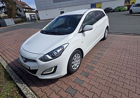 Hyundai i30 CW 1.6 CRDi 94kW Style Automatik Style