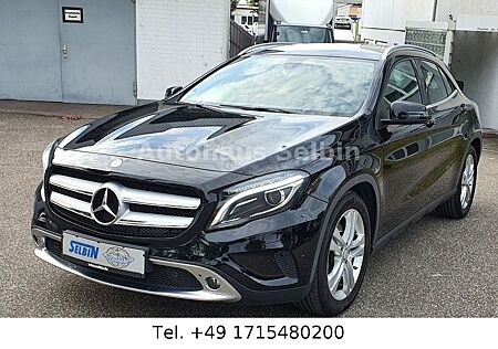 Mercedes-Benz GLA 250 4MATIC DCT Urban BI-XENON*NAVI*PTS*AHK