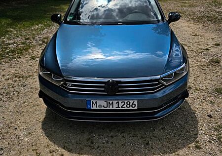 VW Passat Variant Volkswagen 2.0 TDI SCR DSG Highline Vari...