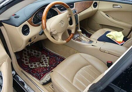 Mercedes-Benz CLS 500 -