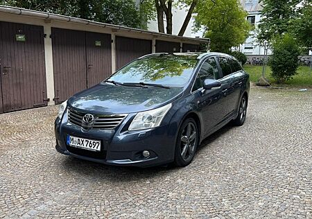 Toyota Avensis Combi TEC 2.2 D-4D Automatik, FULL