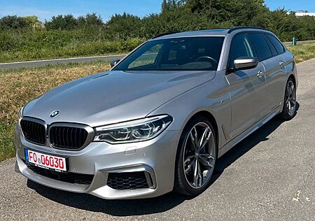 BMW M550 d xDrive LED/ACC/H/K/Pano/HUD/Carplay/8-Fac