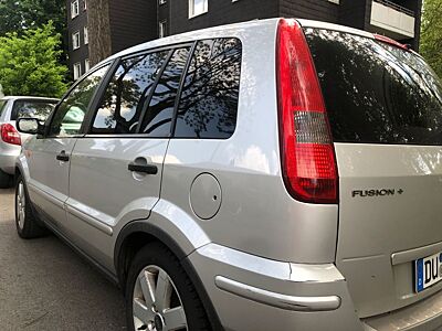 Ford Fusion 1,6 16V + +