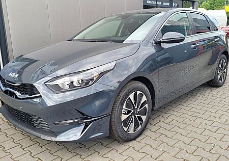 Kia Cee'd Ceed Gold*LED*Navi*Shzg*Lhzg*PDC*Cam*16Zoll*