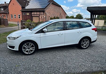 Ford Focus 1,0 EcoBoost Turnier Trend AHK HU NEU