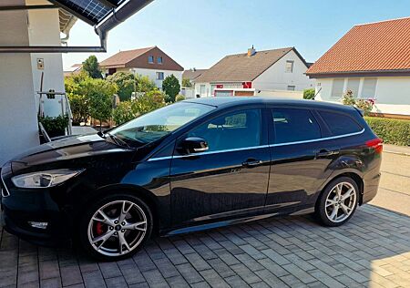 Ford Focus 2,0 TDCi 110kW PowerSh. ST-Line Turnie...