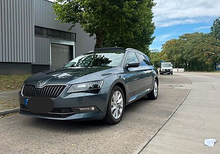 Skoda Superb 1.6 TDI DSG Style Combi Style