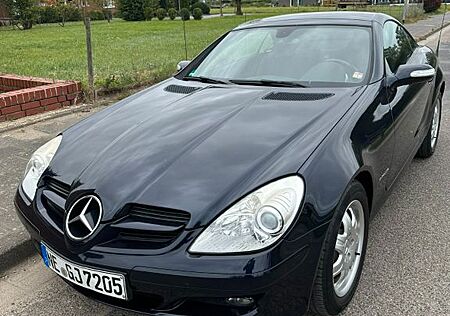 Mercedes-Benz SLK 200 Kompressor - 1. Hand mit Winterreifen