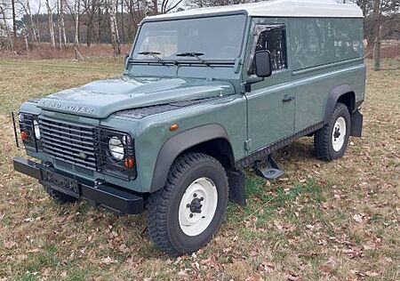 Land Rover Defender 110 Td4 Station Wagon E E