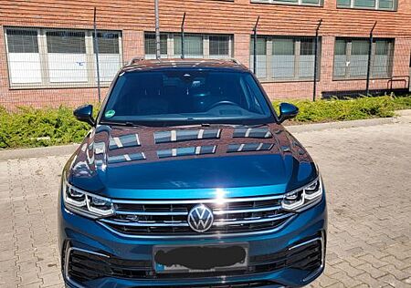 VW Tiguan Volkswagen 2.0 TDI SCR R-Line R-Line