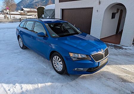 Skoda Superb 2.0 TDI Ambition Combi Ambition TÜV Neu