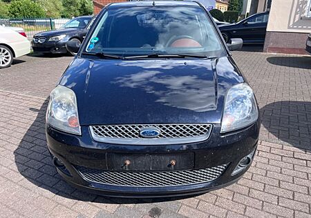 Ford Fiesta 1,4 16V Connection EST